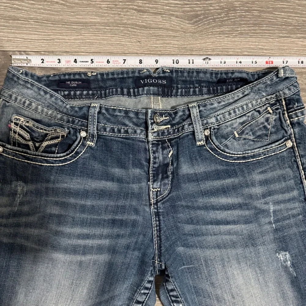 Vigoss The Dublin Capri Jeans Womens 13/14 Medium Wash Distressed Thick Stitch‎